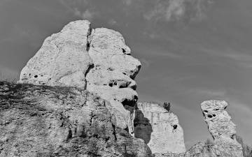 Jurassic Boulders as castle wall