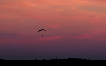 Powered hang glider